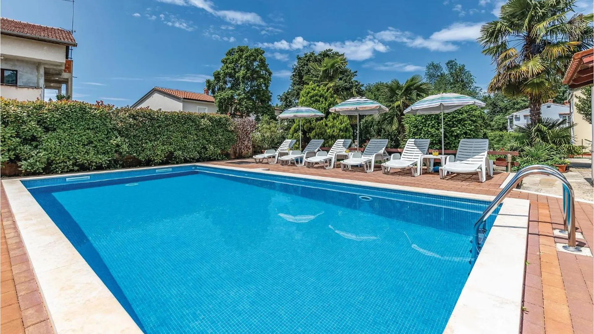 2 Bedroom Amazing Home In Πόρετς 0*,  Κροατία